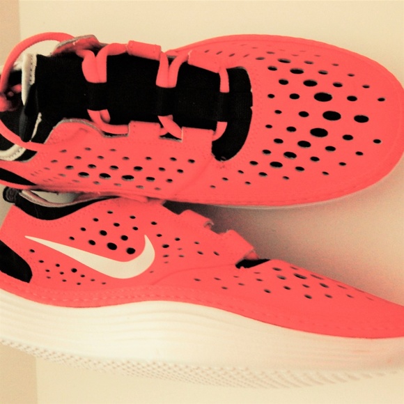 Nike shoes water casual Women 7 Orange Black new Plastic tag Discount Shipping!! main image 6